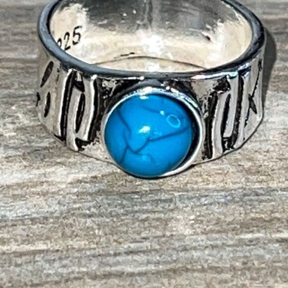 Turquoise On Etched Band Stamped 925 Silver Ring Size 8.25 - Picture 4 of 6